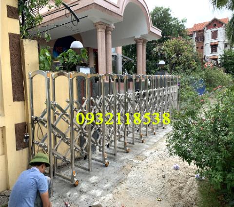 Cổng xếp inox tự động chất lượng cao ở Thanh Hóa
