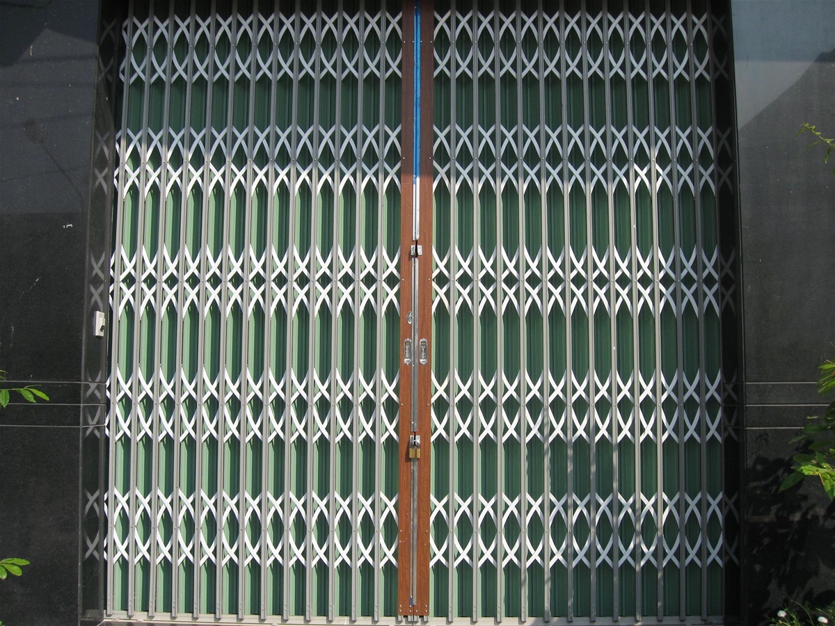 Lắp đặt cửa xếp tại Thanh Hóa đa dạng mẫu mã