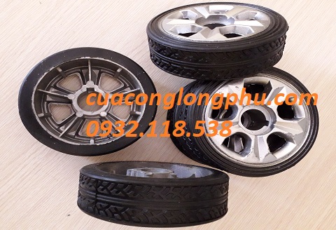 Bánh xe lớn cổng xếp tự động