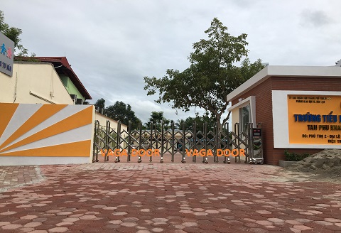 Báo giá cổng xếp inox vega door