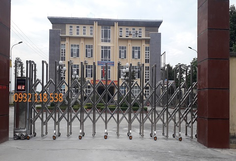 Lắp đặt cổng xếp inox vegadoor tại nga sơn thanh hóa