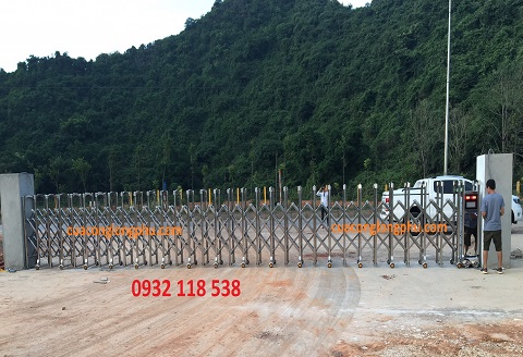 Lăp đặt cổng xếp inox vegadoor tại bỉm sơn thanh hóa