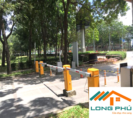 Thanh chắn barie tự động, cổng xếp inox tự động tại Hà Nội