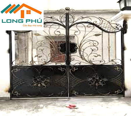 Thiết kế cổng sắt mỹ thuật năm 2021 lắp đặt tại Hà Nội