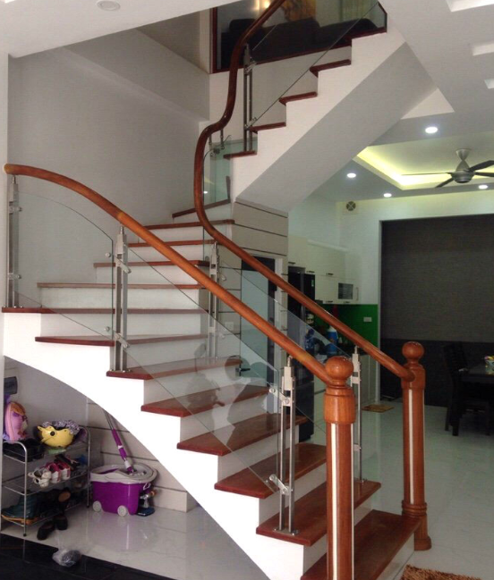 cau-thang-kinh-cuong-luc-thanh-hoa-2