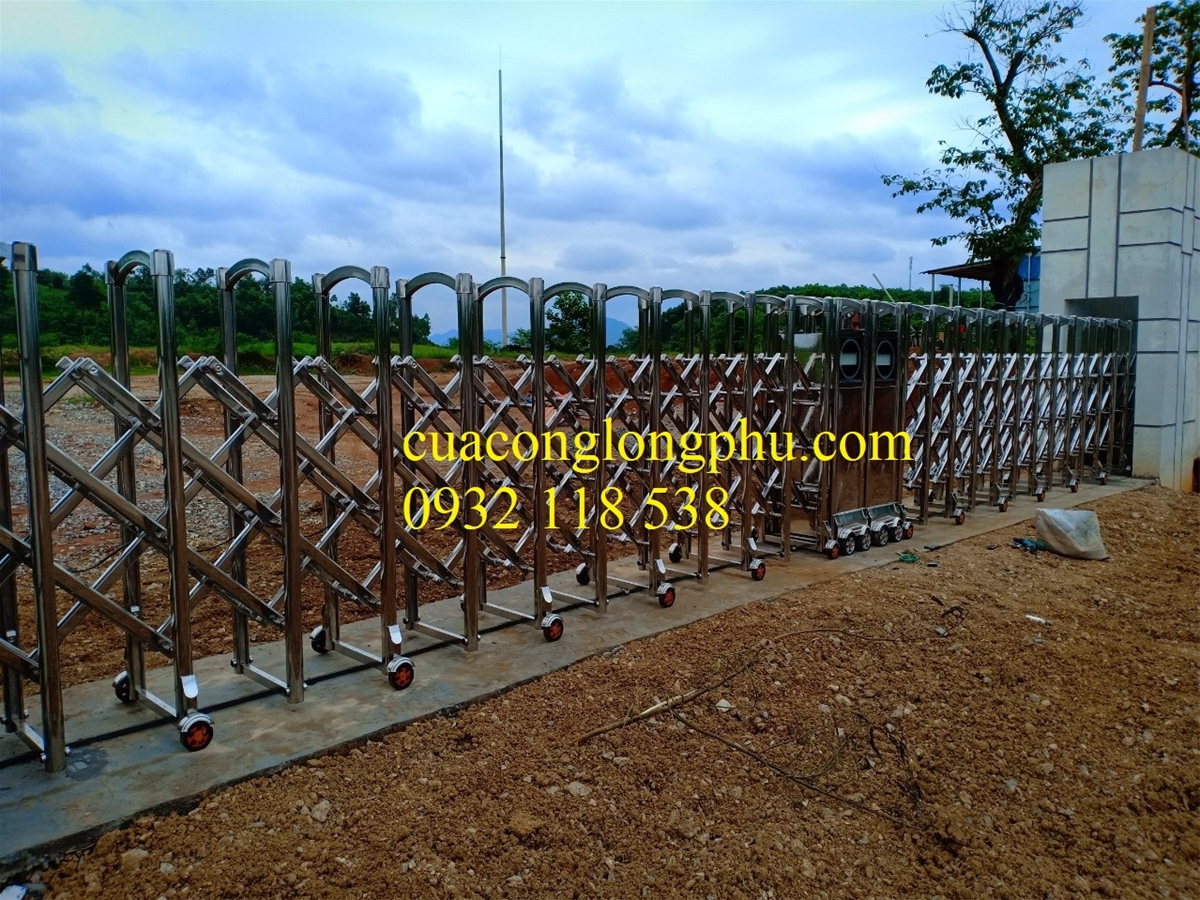 cong-xep-inox-long-phu