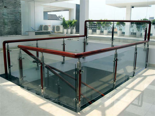 lan-can-kinh-cuong-luc-thanh-hoa