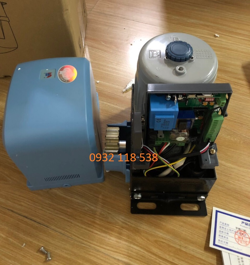 motor-cong-lua-tu-dong-vegadoor