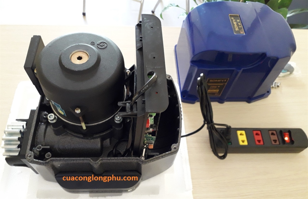 cong-tu-dong-long-phu